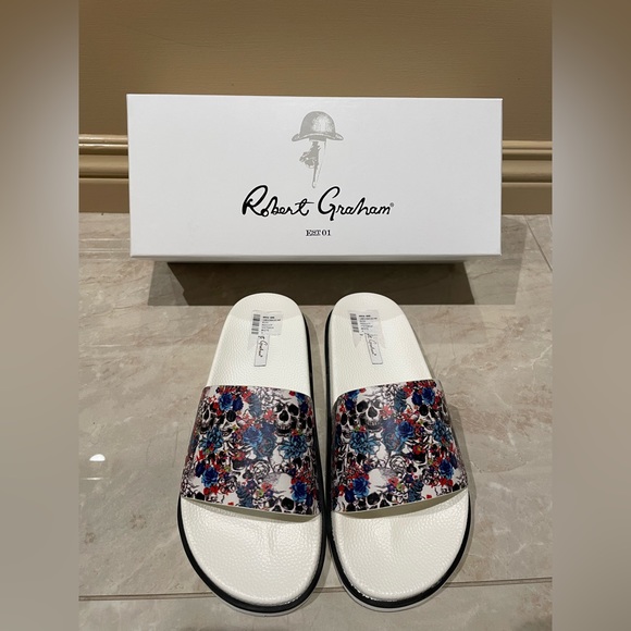 Brand new Robert Graham Slides - Picture 1 of 3